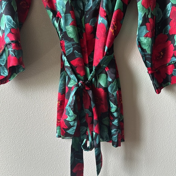 Vintage Victoria's Secret Red and Green Floral Robe - Picture 3 of 6